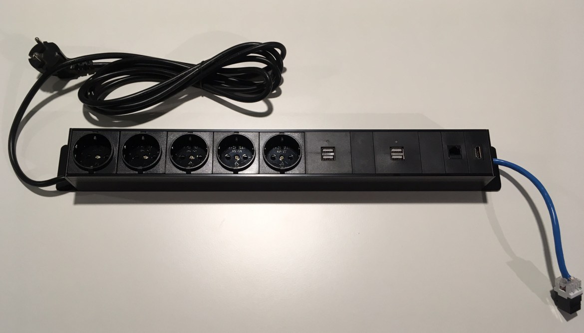 Götessons Powerinlay 5 x Stroom, 4 x USB charger, 1 x Data en 1 x HDMI    721009 1