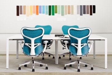 Herman Miller Mirra 2 MRF 133 met Triflex rug Actie bij inruil bureaustoel  MRF133AWAPAJG1C7G1BK1A703-BW 1