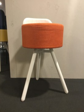 Sesta Blog kruk met rugleuning  OUTLET-SESTA-kruk-rug 0